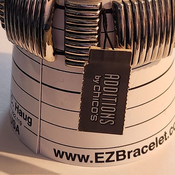 NWT Chico's Watch Women's Square Dial‎ Stretch Bracelet Silver Tone 7.5-8" - Picture 4 of 5